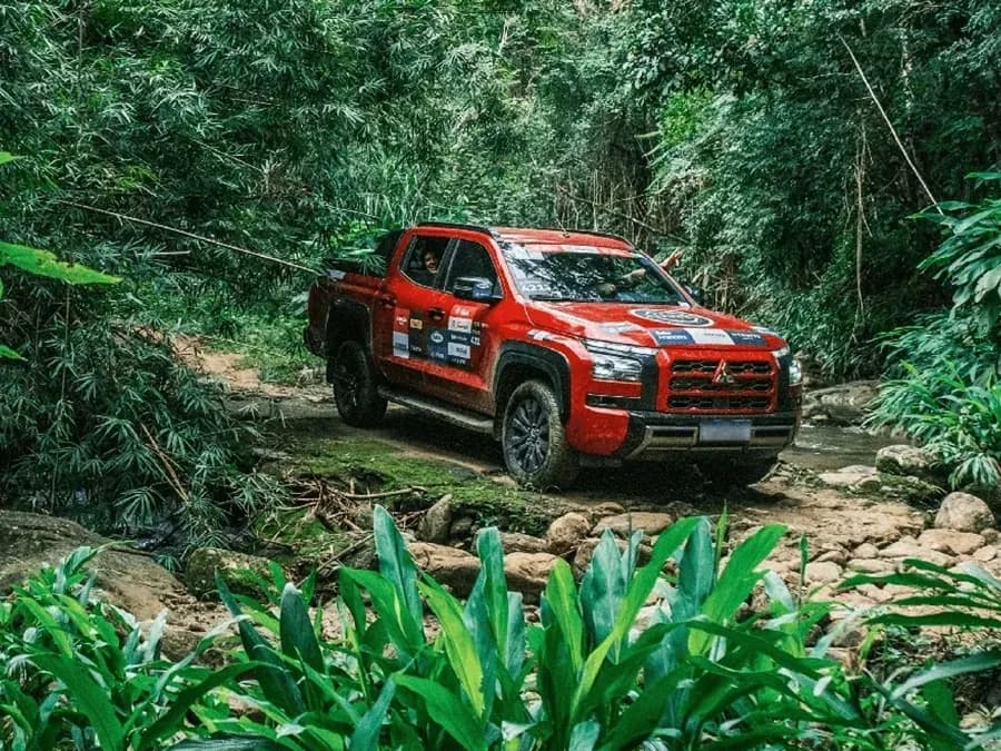 Mitsubishi Outdoor